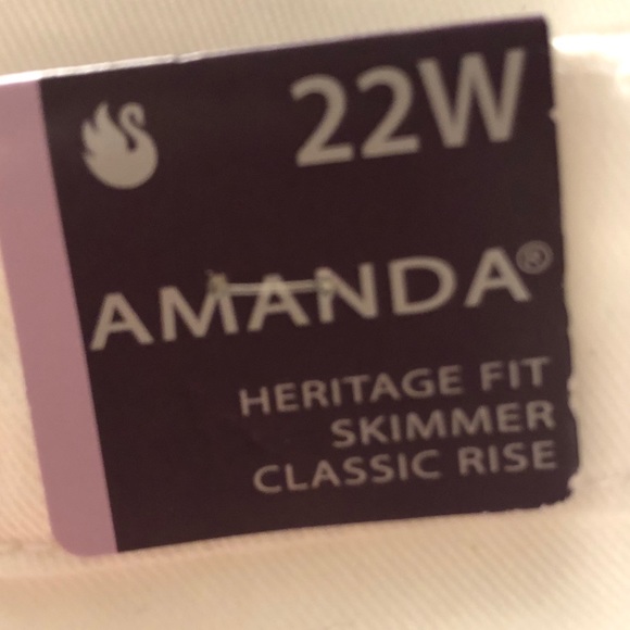 🆕 Gloria Vanderbilt white 22W classic rise skimmer - Picture 5 of 8